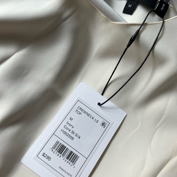 Theory Crewneck Blouse - Picture 4 of 6